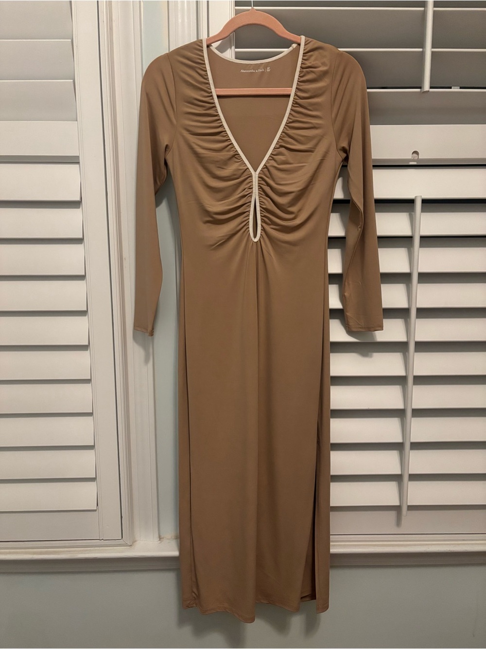Abercrombie & Fitch Camel Long-Sleeve Ruched V-Neck Midi Dress